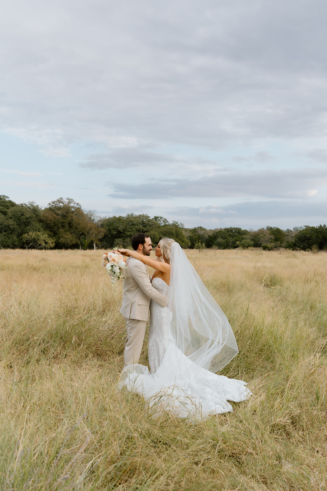 Eri + Garrett Wedding Previews